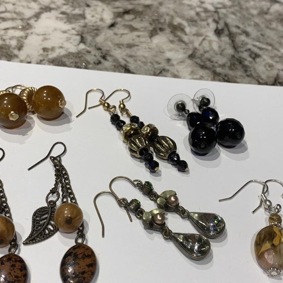 Lot Of 8 Costume Earrings Pierced Dangle Variety Black Brown Etc - Picture 8 of 12